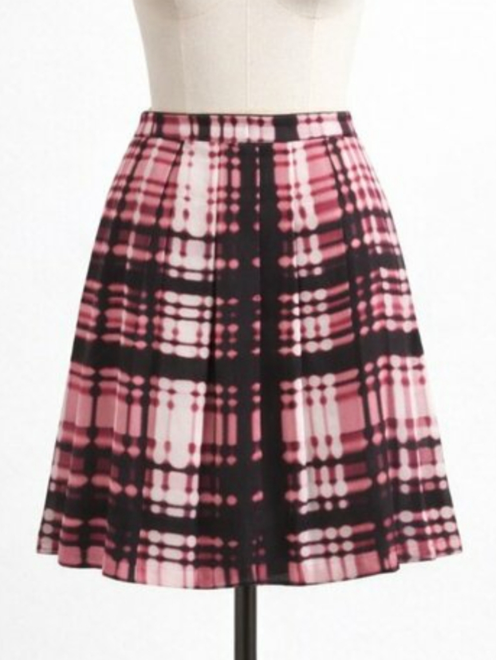 NEW YORK & COMPANY A‑Line Pleated Skirt | Pink & Black Plaid | Size 4